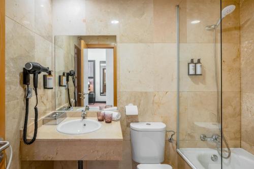 Suite Triple Junior del hotel Madrid Airport Suites, Affiliated by Meliá. Foto 2