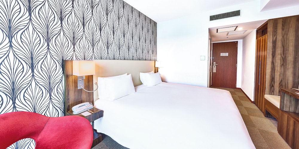 Habitación King Superior del hotel Mercure Okinawa Naha. Foto 2