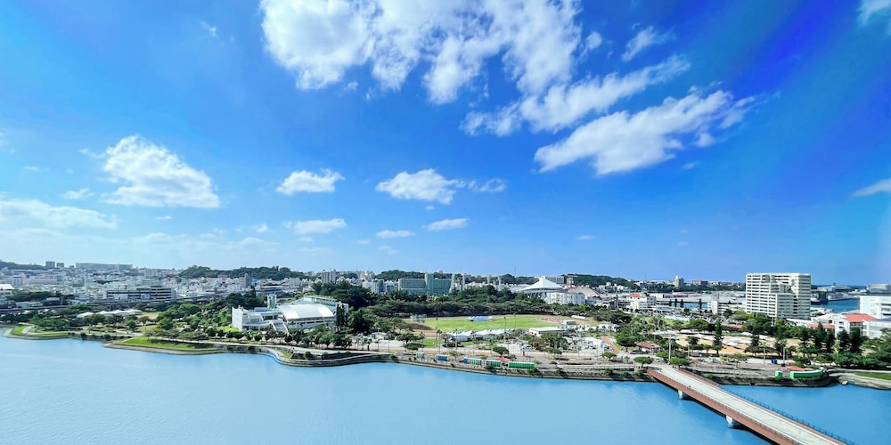Habitación King Superior del hotel Mercure Okinawa Naha. Foto 5