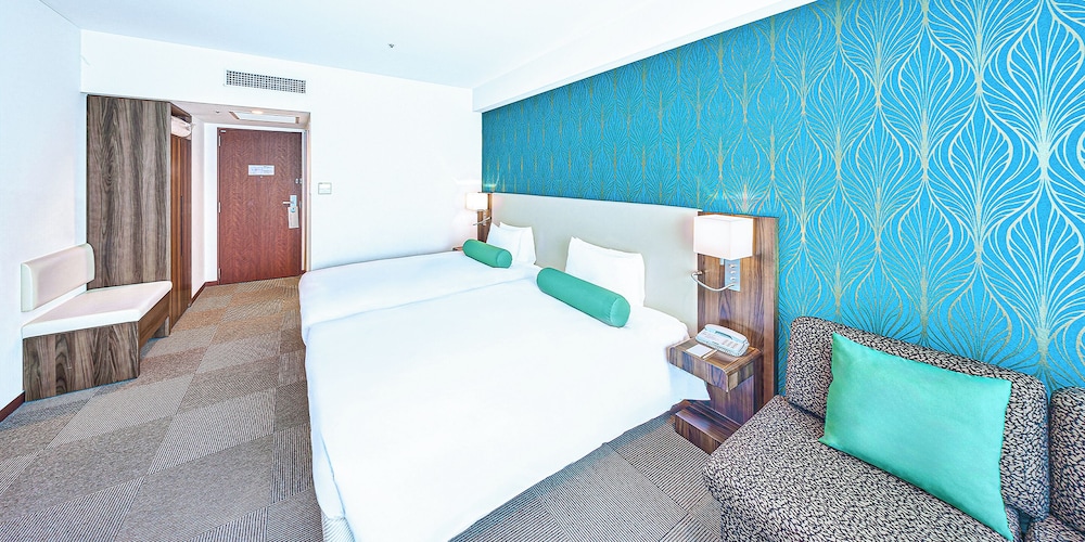 Habitación Triple Superior del hotel Mercure Okinawa Naha. Foto 4