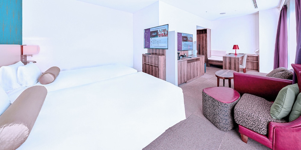 Habitación Gemela Privilege del hotel Mercure Okinawa Naha. Foto 2