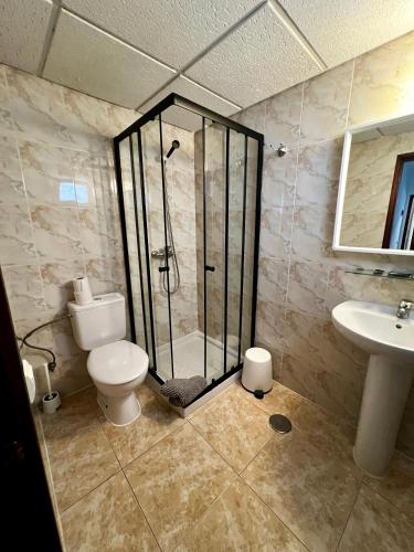 Habitación Individual del hotel Hostal Residencia Cardona. Foto 2