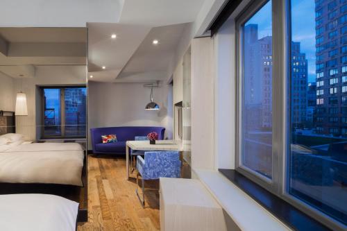 Suite Junior con cama extragrande del hotel Hyatt Union Square New York. Foto 7