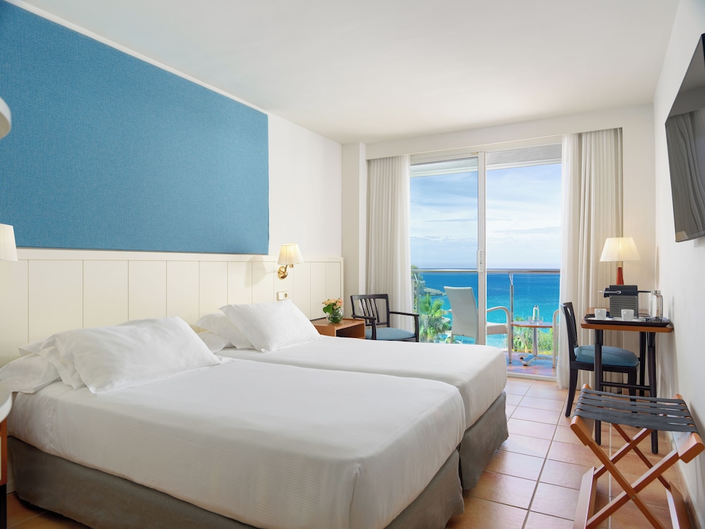Habitación Superior con vistas al mar del hotel Boutique H10 Blue Mar - Adults Only. Foto 2