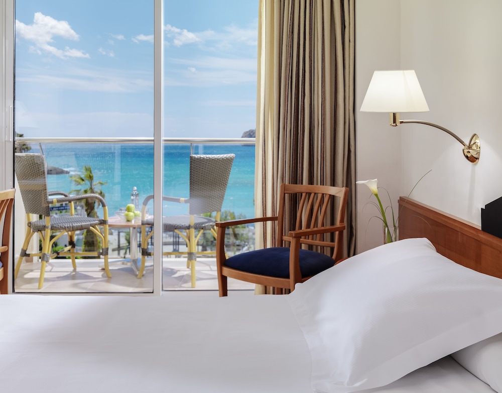 Habitación Superior con vistas al mar del hotel Boutique H10 Blue Mar - Adults Only. Foto 6