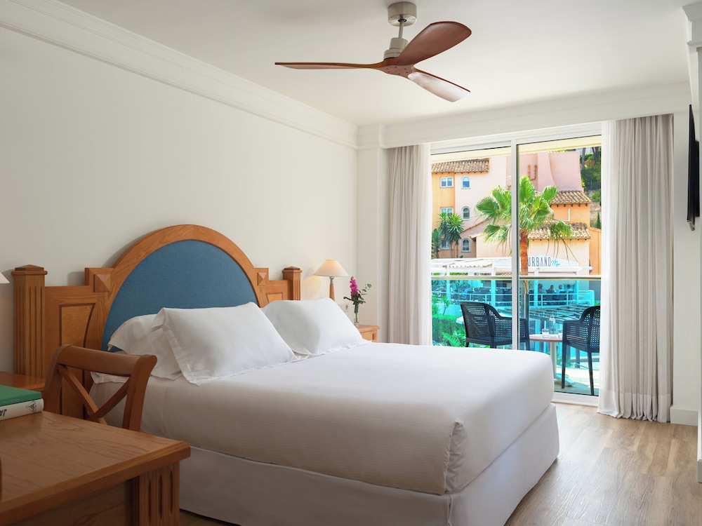 Suite Junior con vistas al mar del hotel Boutique H10 Blue Mar - Adults Only. Foto 6
