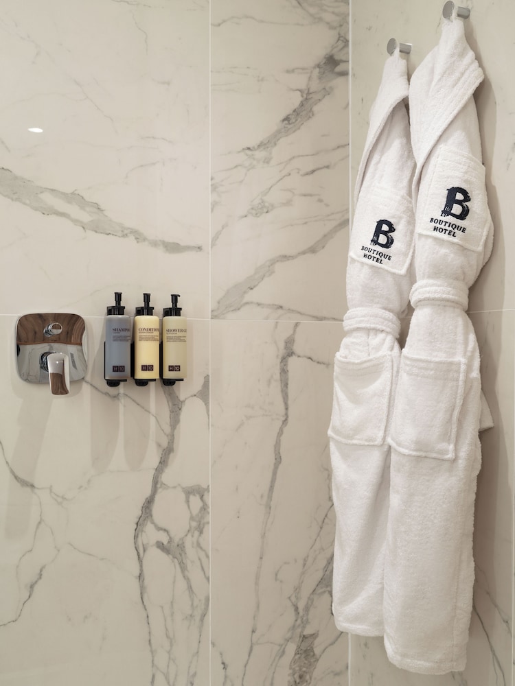 Suite Junior con vistas al mar del hotel Boutique H10 Blue Mar - Adults Only. Foto 16