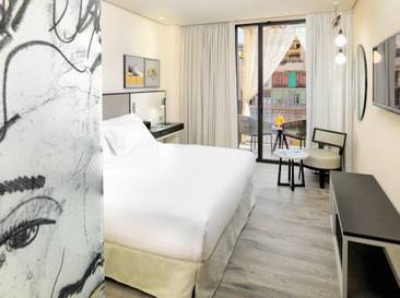 Habitación doble Lujo Balcón o Terraza del hotel H10 Art Gallery