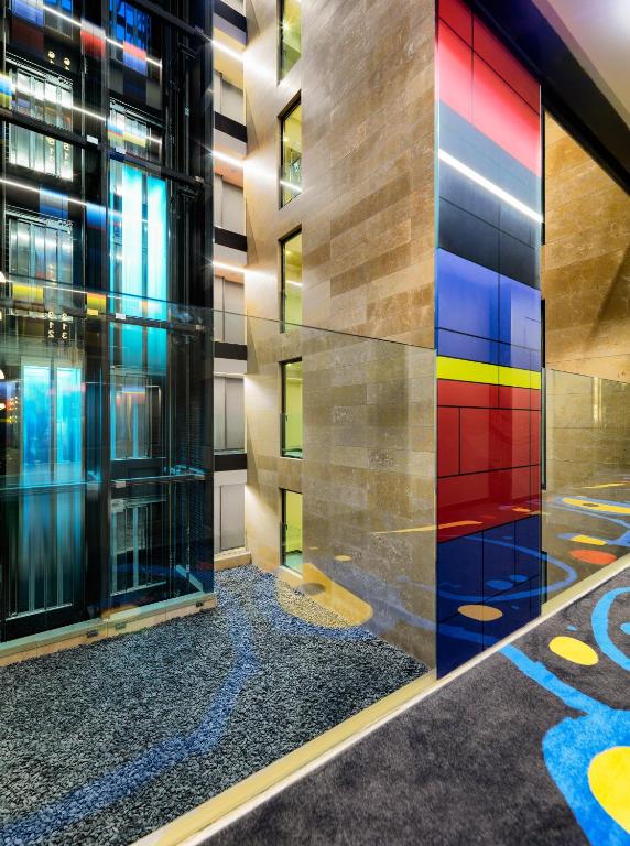 Doble Lujo Vista Atrio del hotel H10 Art Gallery. Foto 3