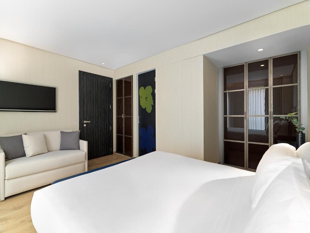 Habitación doble Lujo del hotel H10 Art Gallery. Foto 2