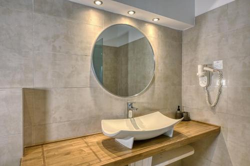 Jacuzzi Premium Suite with Outdoor Jacuzzi del hotel Splendour Resort. Foto 3