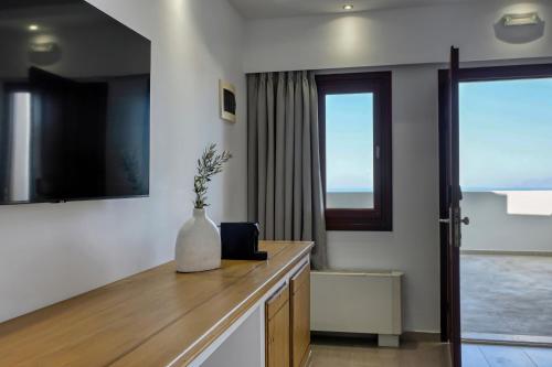 Jacuzzi Premium Suite with Indoor Jacuzzi del hotel Splendour Resort. Foto 3
