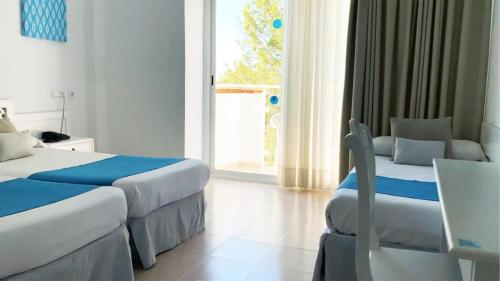 Habitación Triple del hotel BLUESEA Costa Verde
