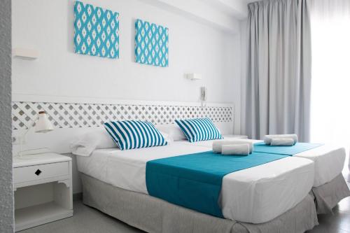 Habitación Doble con balcón del hotel BLUESEA Mediodia. Foto 1