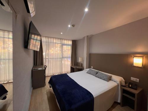 Habitación con vistas a la ciudad - 2 camas del hotel Montesol Benidorm. Foto 1