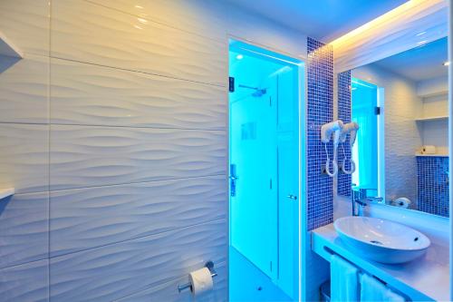 Habitación Doble Estándar con balcón - 1 o 2 camas del hotel Indico Rock Mallorca - Adults Only. Foto 4