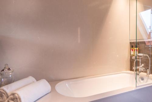 Habitación Doble Deluxe del hotel de Montesquieu. Foto 4