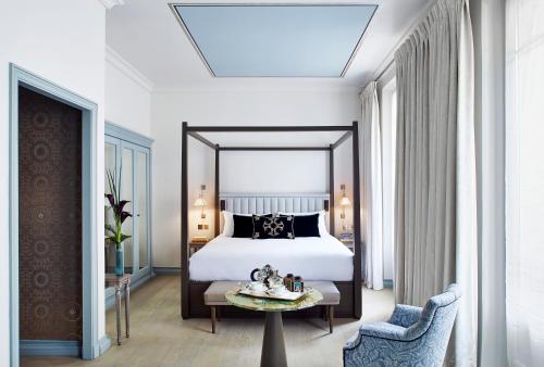 Suite Junior con balcón del hotel de Montesquieu
