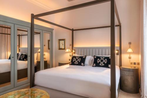 Suite Junior con balcón del hotel de Montesquieu. Foto 4
