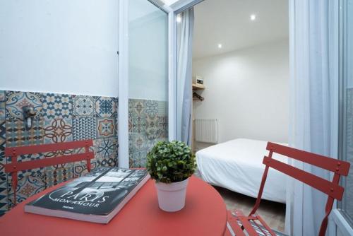 Habitación Doble Superior con patio del hotel Edgar Quinet. Foto 4