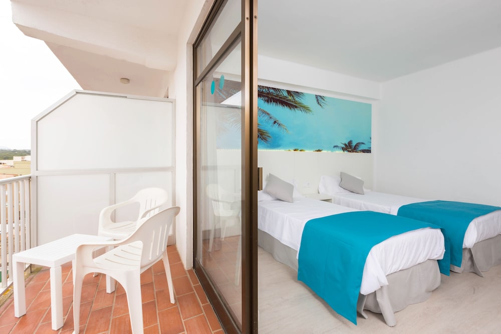 Habitación Doble del hotel BLUESEA Arenal Tower Adults Only. Foto 1