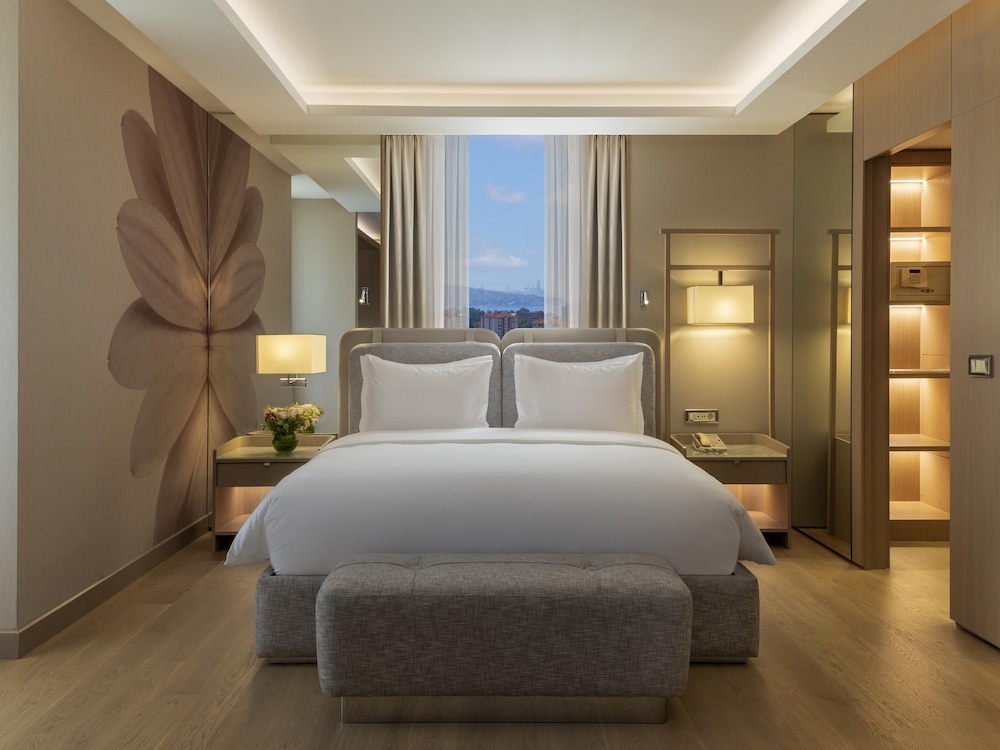 Habitación doble, 1 cama individual (Bosphorus) del hotel Mövenpick Istanbul Bosphorus. Foto 3