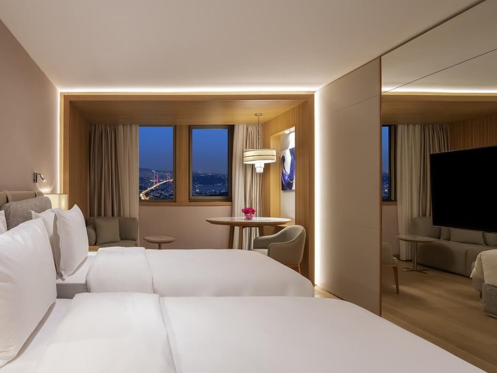 Habitación Deluxe, 2 camas individuales (Bosphorus) del hotel Mövenpick Istanbul Bosphorus. Foto 5