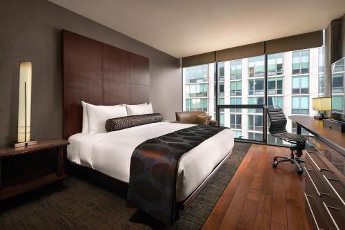 Habitación Deluxe del hotel Eurostars Magnificent Mile. Foto 3