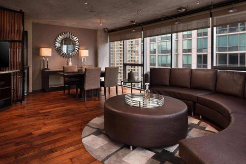Suite Presidencial del hotel Eurostars Magnificent Mile. Foto 2