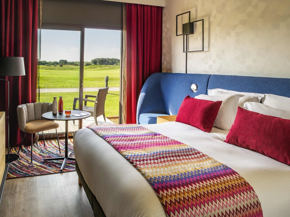 Habitación Deluxe, 1 cama king size, planta baja, terraza con vistas al campo de golf del hotel Cabot Hotel Bordeaux - MGallery Collection