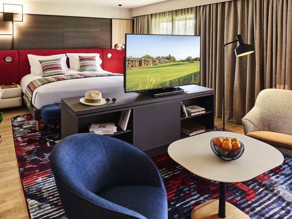 SUITE, 1 cama king size, 1ª planta, terraza con vistas al campo de golf del hotel Cabot Hotel Bordeaux - MGallery Collection