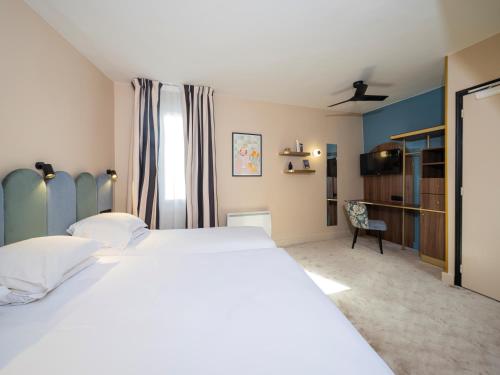 Habitación Triple Clásica del hotel Boronali