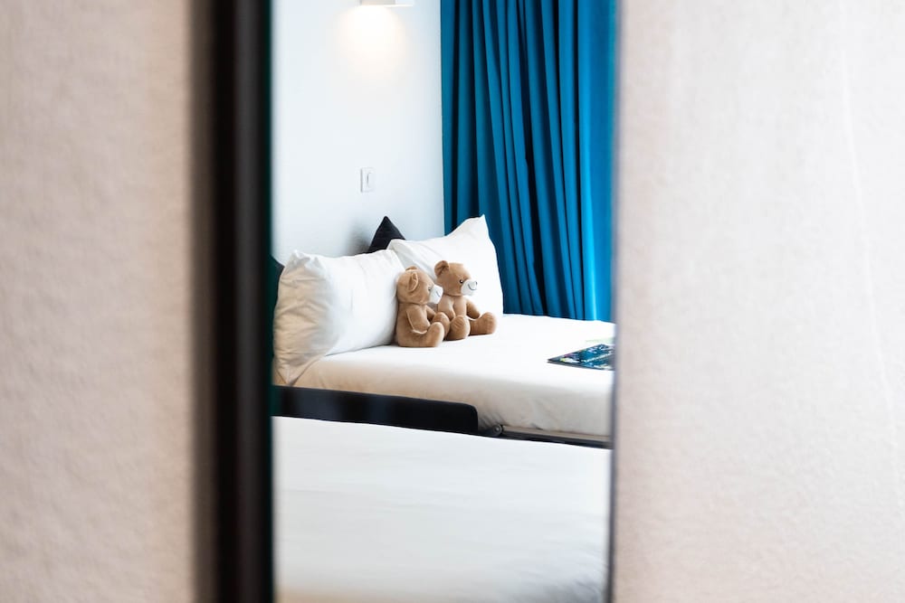 Habitación estándar, 1 cama doble con sofá cama del hotel Ibis Styles Paris Porte D’orléans. Foto 2