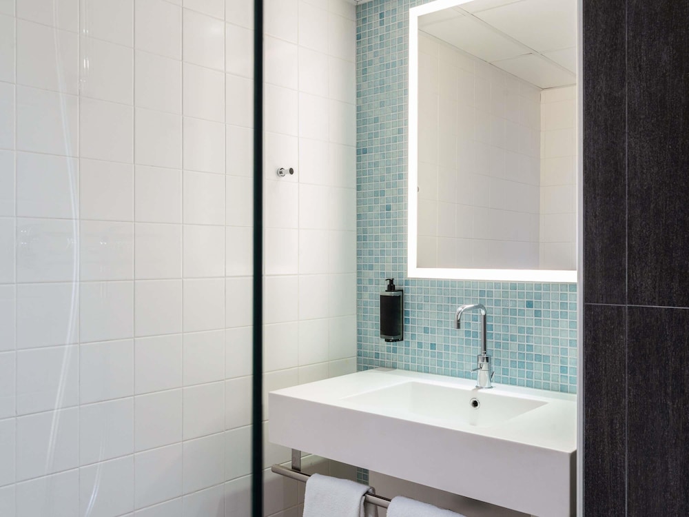 Habitación Confort, 1 cama doble, vistas al jardín del hotel Ibis Styles Paris Porte D’orléans. Foto 3