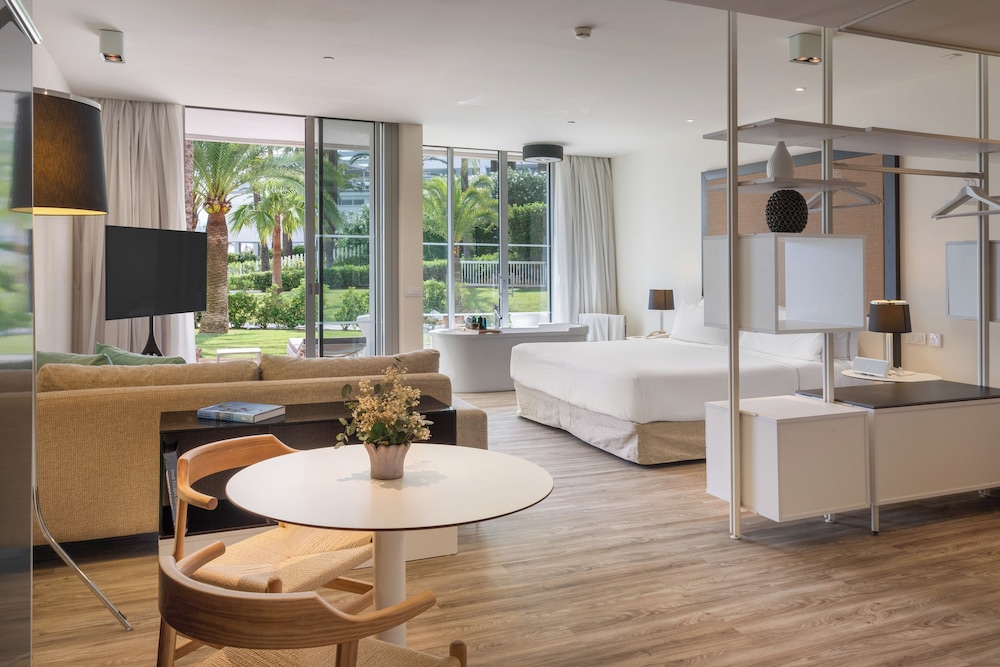 Suite The Level Garden con bañera exterior del hotel Melia South Beach
