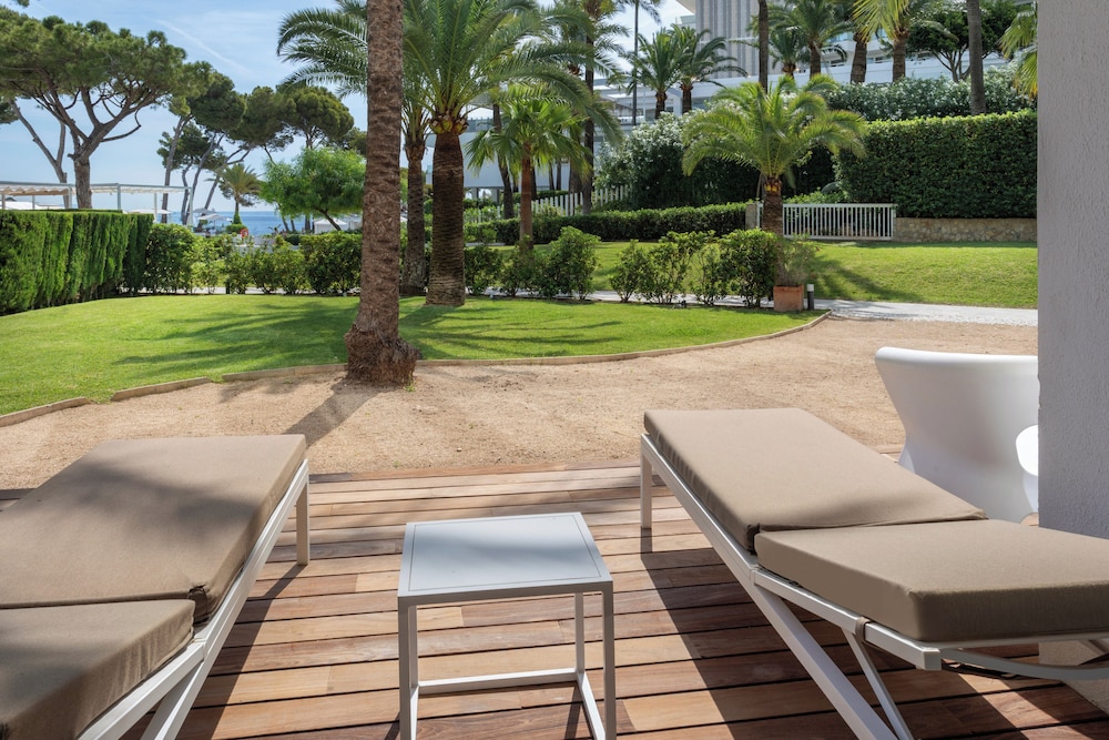 Suite The Level Garden con bañera exterior del hotel Melia South Beach. Foto 9