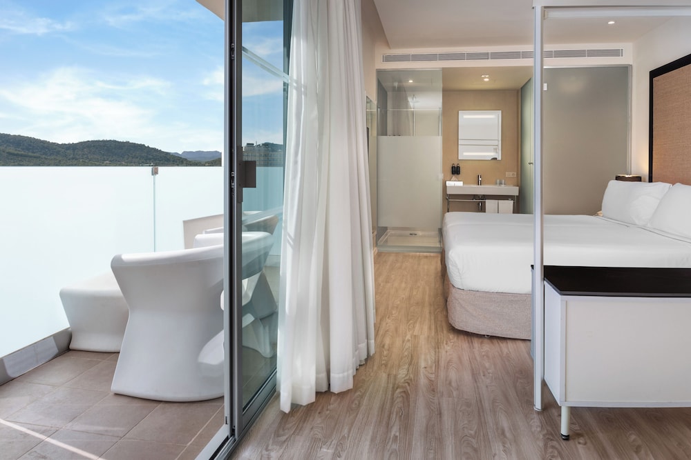 Habitación Melia con vistas a la montaña del hotel Melia South Beach. Foto 3