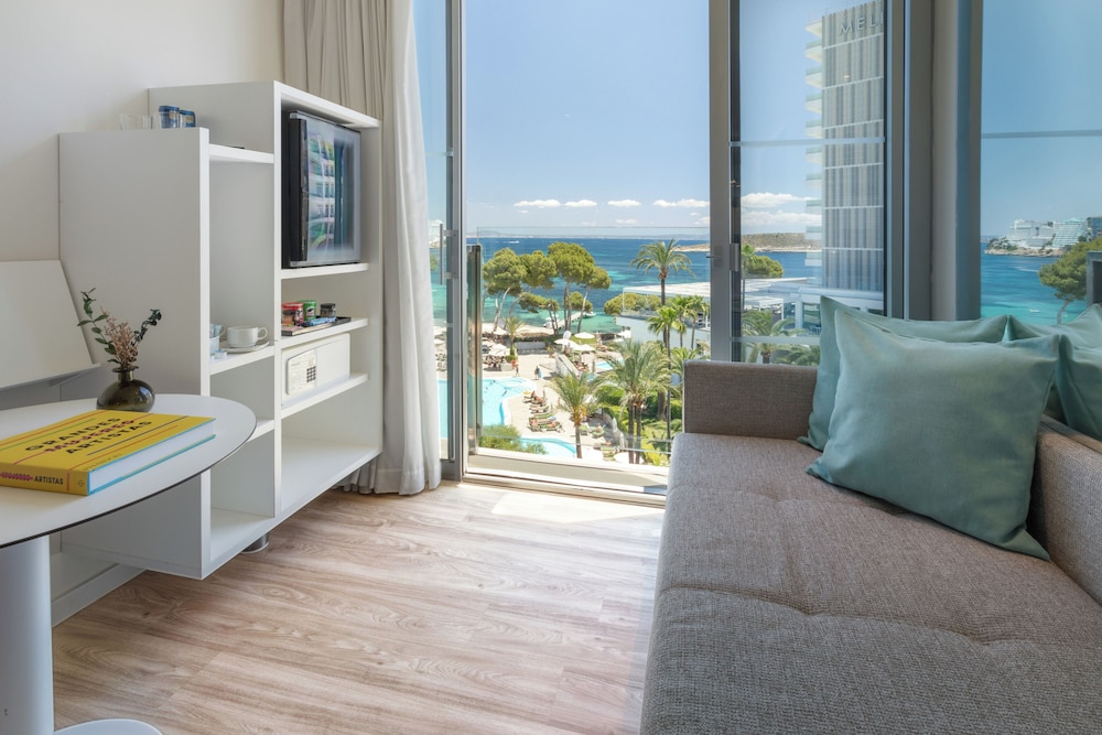 Habitación Melia con vistas frontales al mar del hotel Melia South Beach. Foto 4