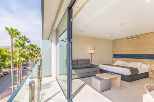 Suite Junior del hotel Samos. Foto 6