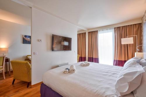 Estudio Executive del hotel Clarion Paris CDG Airport. Foto 2