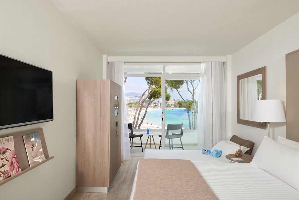 Habitación Conectada Meliá con vistas frontales al mar del hotel Melia Calviá Beach. Foto 1