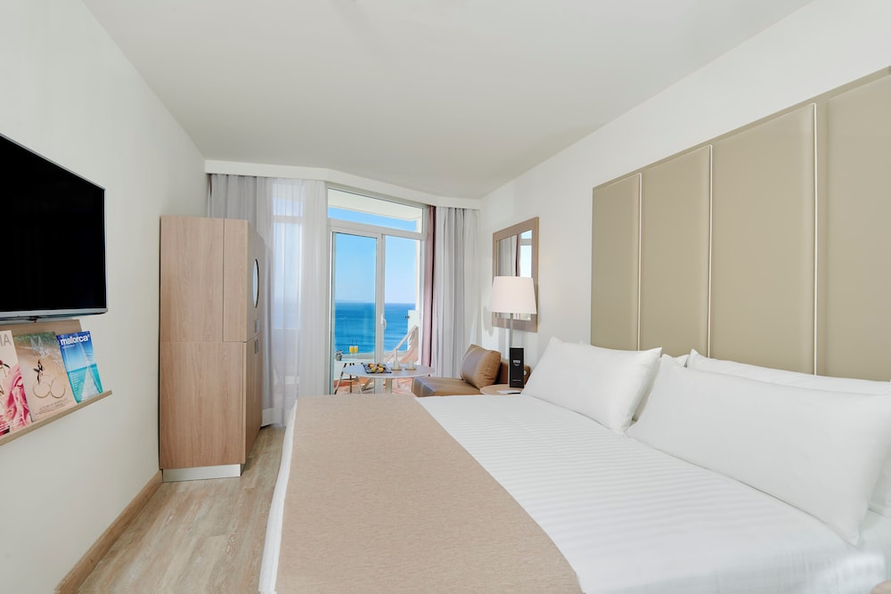 Habitación Premium The Level con vistas al mar del hotel Melia Calviá Beach