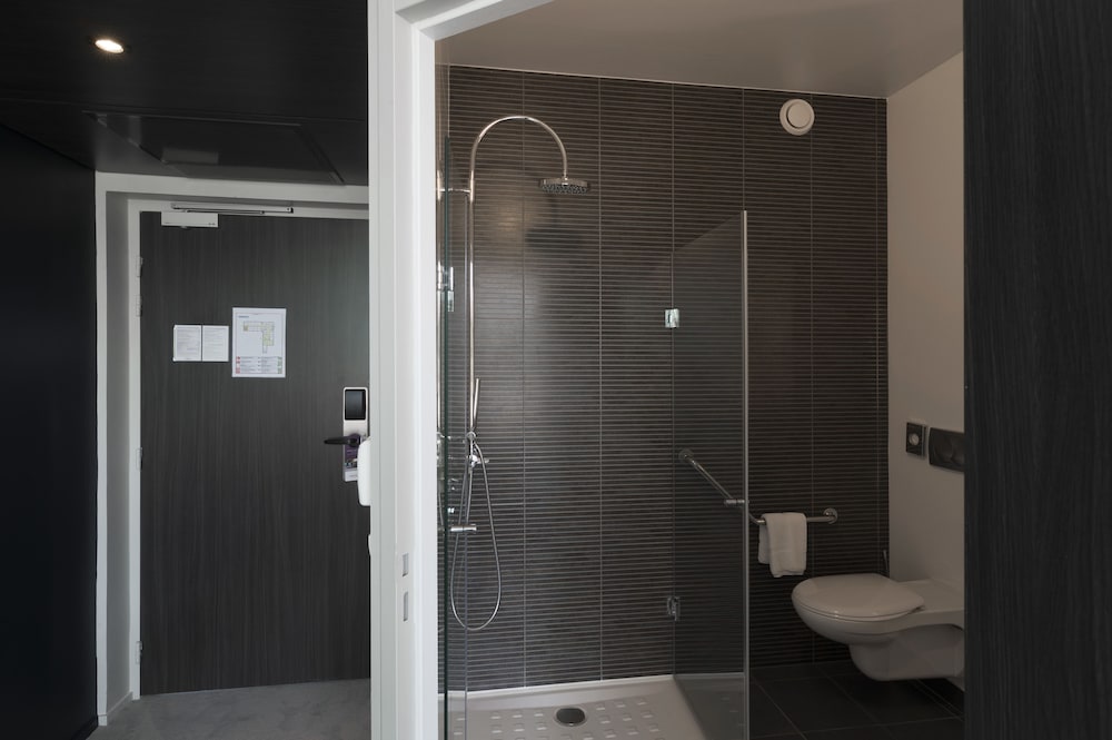 Habitación Standard con una cama doble del hotel Mercure Zénith Nantes Saint-Herblain Hotel. Foto 3