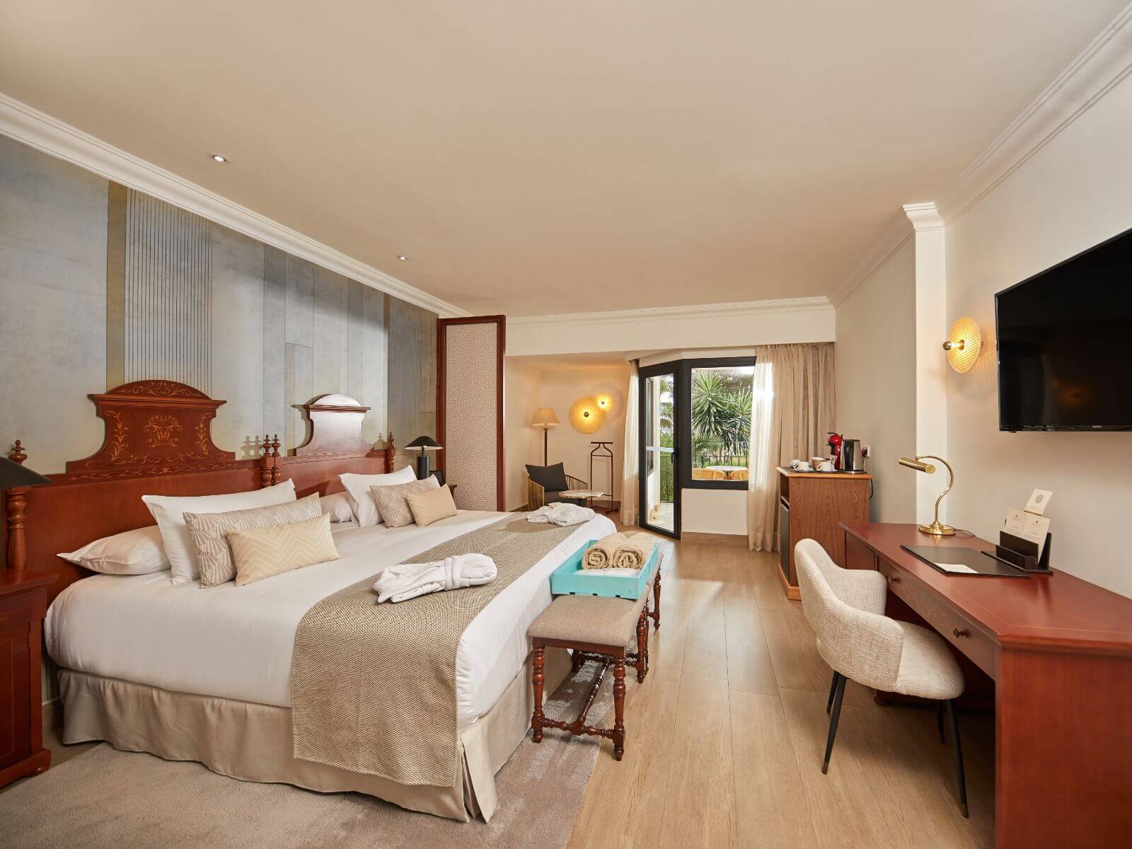 Junior Suite Vista Mar Frontal Preferred Club del hotel Secrets Mallorca Villamil Resort and Spa - Adults Only