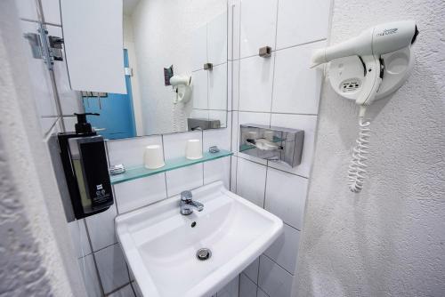 Habitación Individual Estándar del hotel Ibis Styles Strasbourg Centre Gare. Foto 6