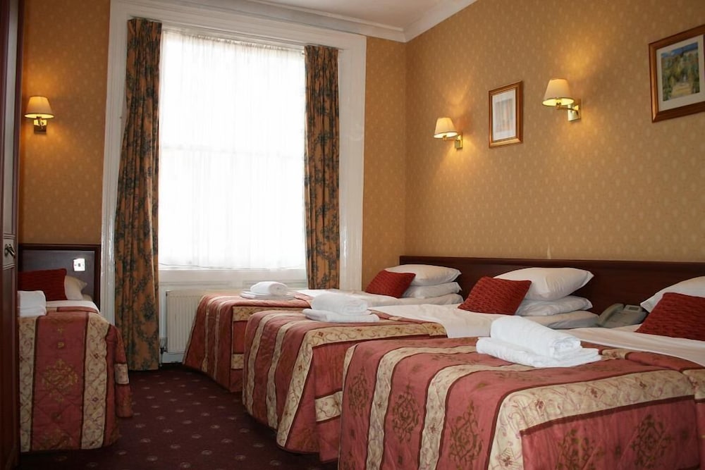 Habitación Cuádruple del hotel Avon. Foto 3