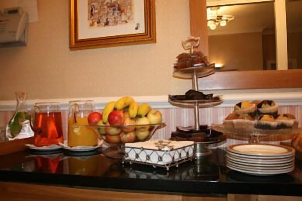 Habitación Familiar del hotel Avon. Foto 1