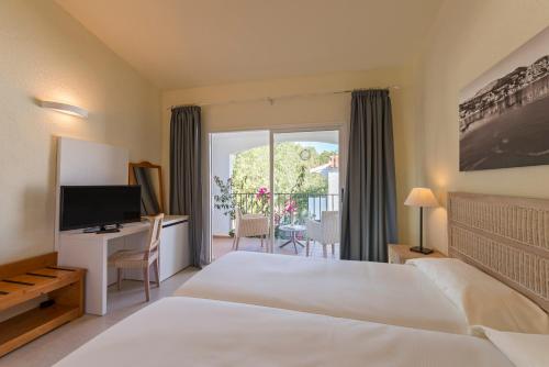Habitación Doble del hotel Fergus Club Europa. Foto 7