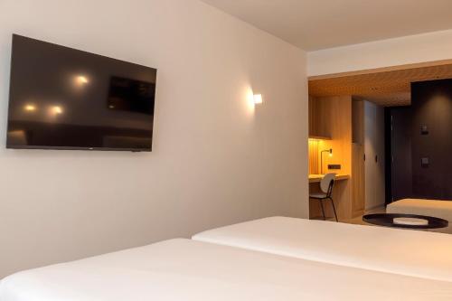 Habitación doble con salón del hotel Hm Jaime Iii. Foto 4