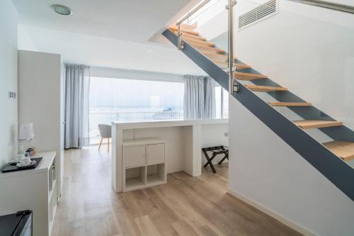 Suite Deluxe con vistas al mar del hotel Amic Horizonte. Foto 2